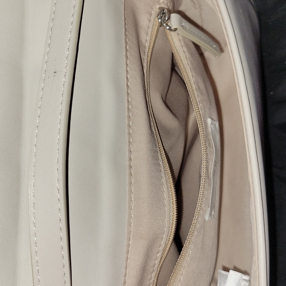 Beige shoulder bag - Picture 3 of 5